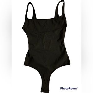Skims bodysuit XXS in Onyx
